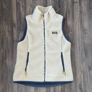 LL Bean White Sherpa Vest Size Small